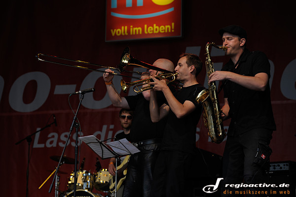 Ease Up Ltd. (Live beim Schlossgrabenfest Darmstadt 2010)